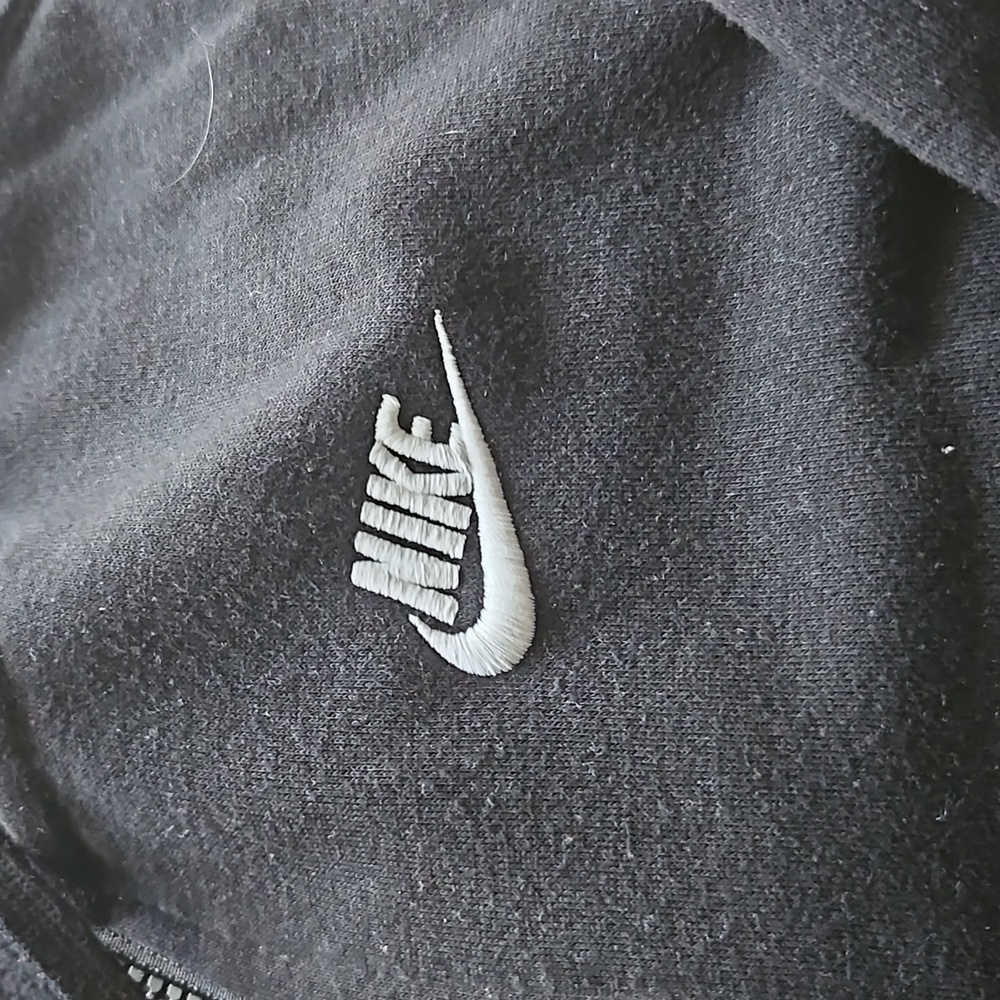 Nike Jacket - Picture 2 of 4